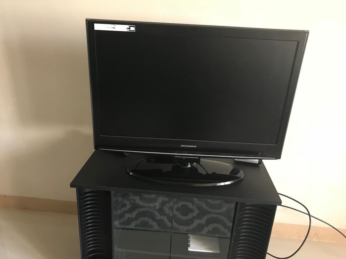 1 Bedroom / 1 Bath . Private Apt. Free Wifi, Interent & Parking Sinajana Kültér fotó