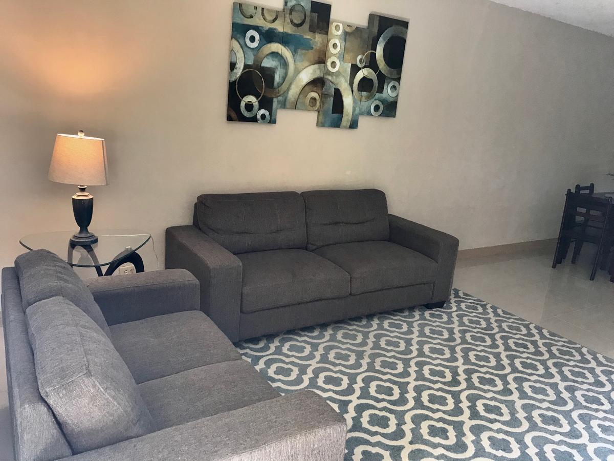 1 Bedroom / 1 Bath . Private Apt. Free Wifi, Interent & Parking Sinajana Kültér fotó