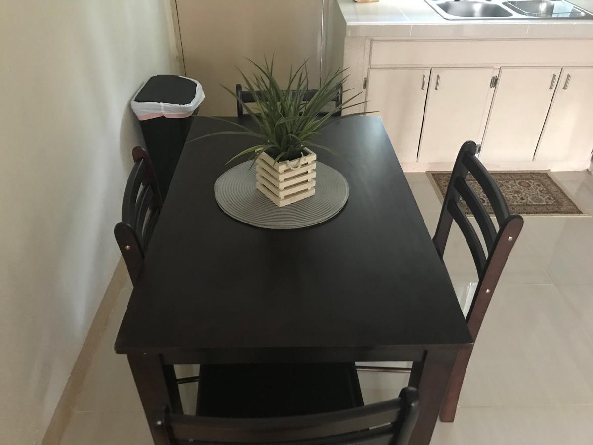 1 Bedroom / 1 Bath . Private Apt. Free Wifi, Interent & Parking Sinajana Kültér fotó